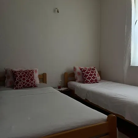 Saka Apartment *